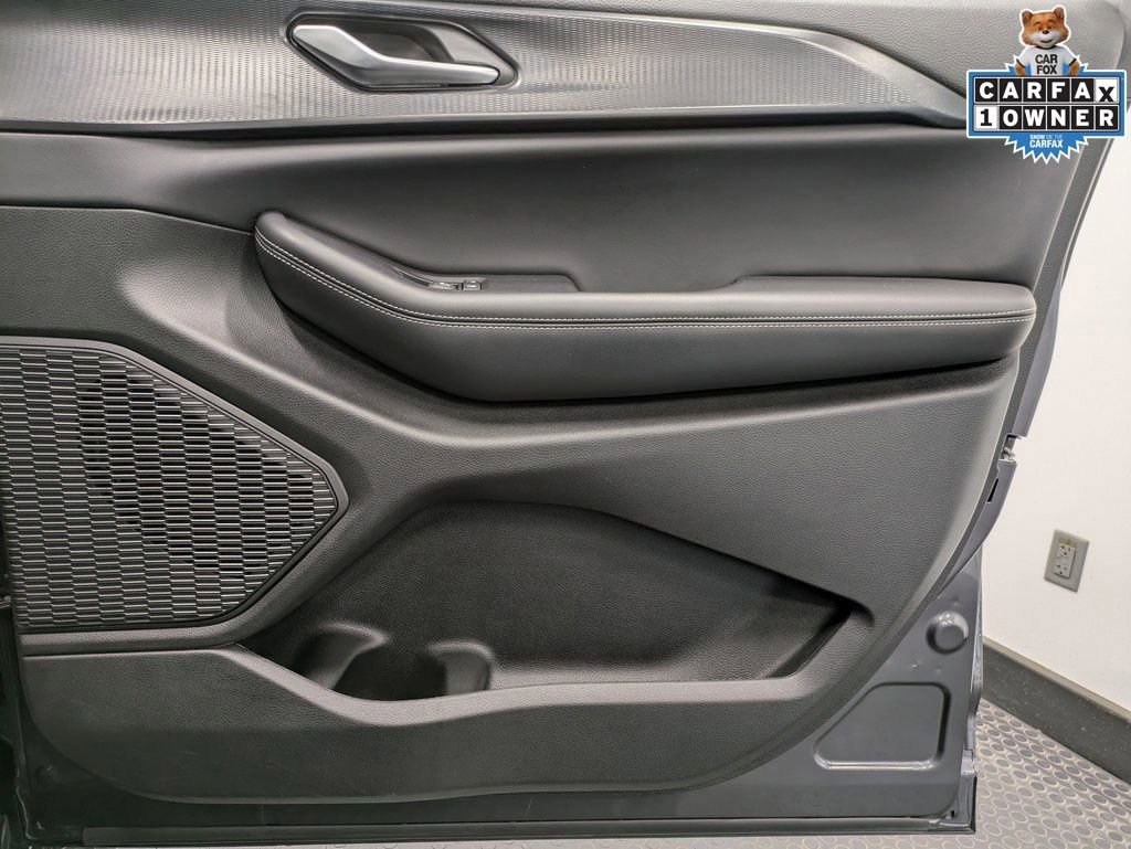 Used 2024 Jeep Grand Cherokee L Altitude image 28