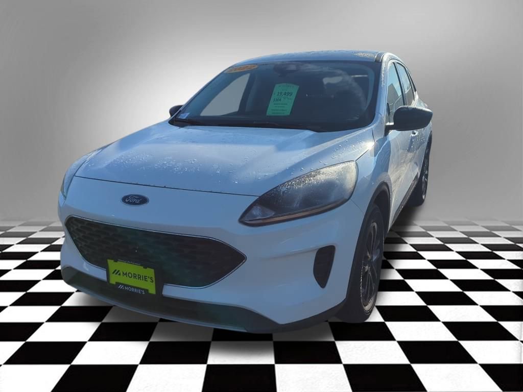 Used 2022 Ford Escape SE image 3