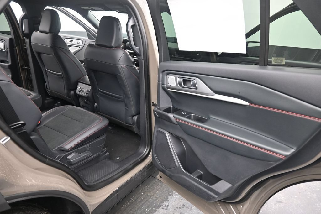New 2026 Ford Explorer ST w/ Sun And Sound Package AWD/4WD image 17