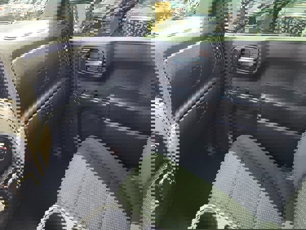 Used 2021 Chevrolet Silverado 1500 Custom image 37