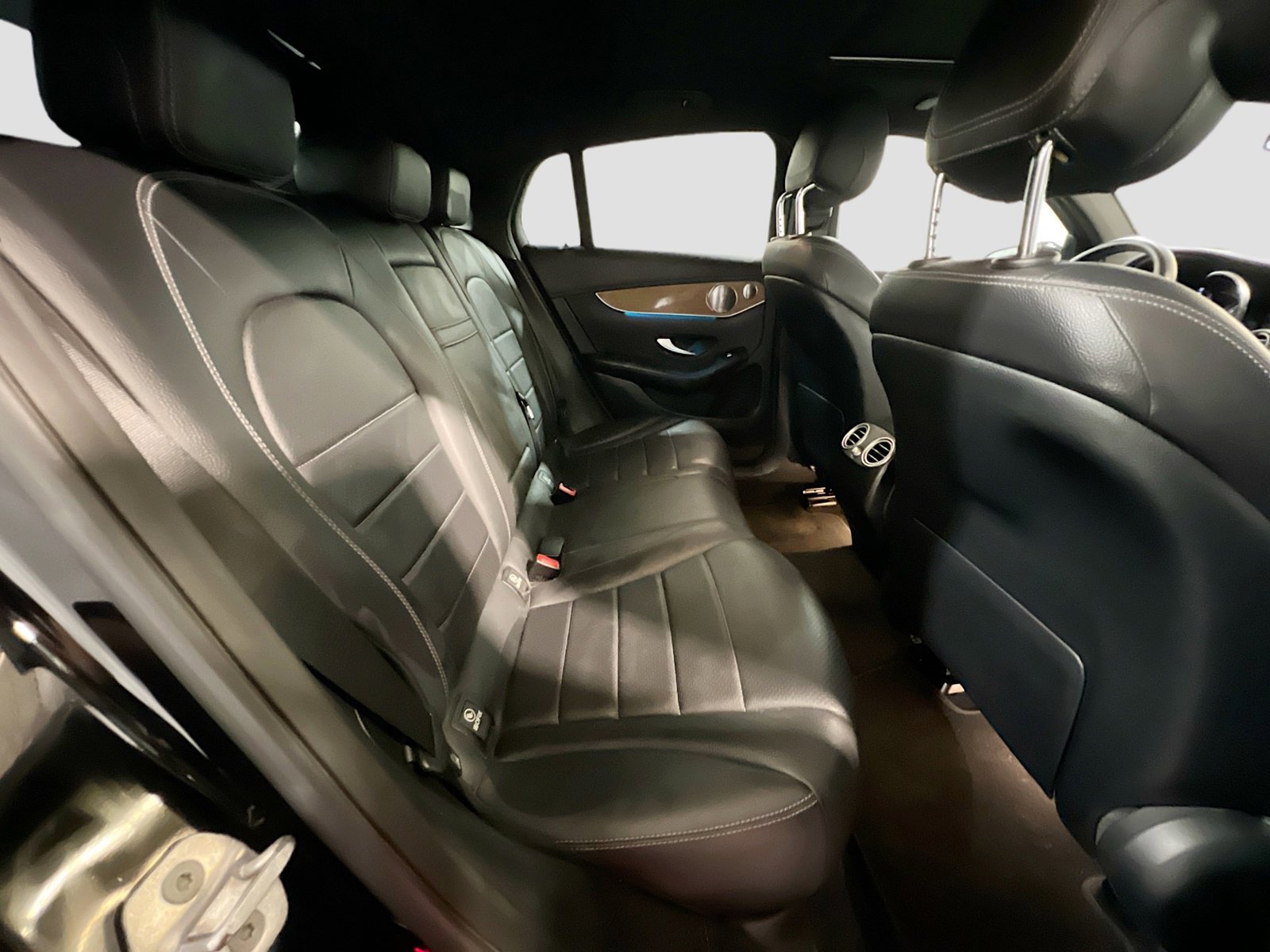 Used 2019 Mercedes-Benz GLC 300 4MATIC Coupe w/ Multimedia Package image 21