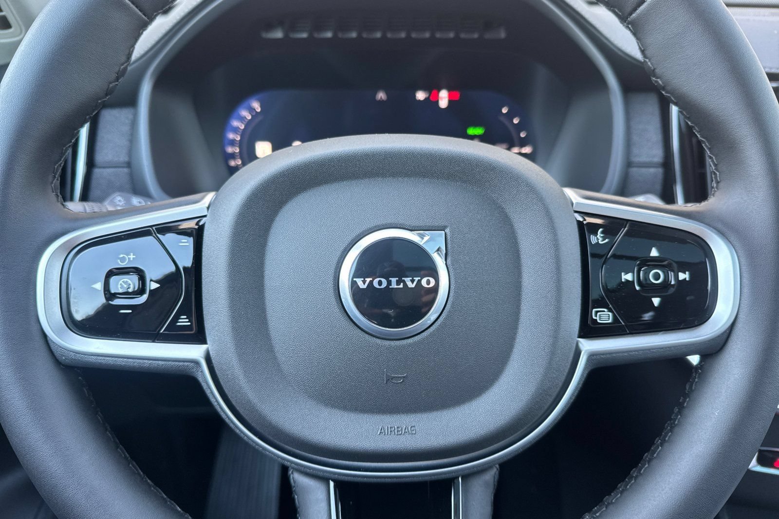 New 2026 Volvo XC90 T8 Ultra w/ Protection Package AWD/4WD image 28