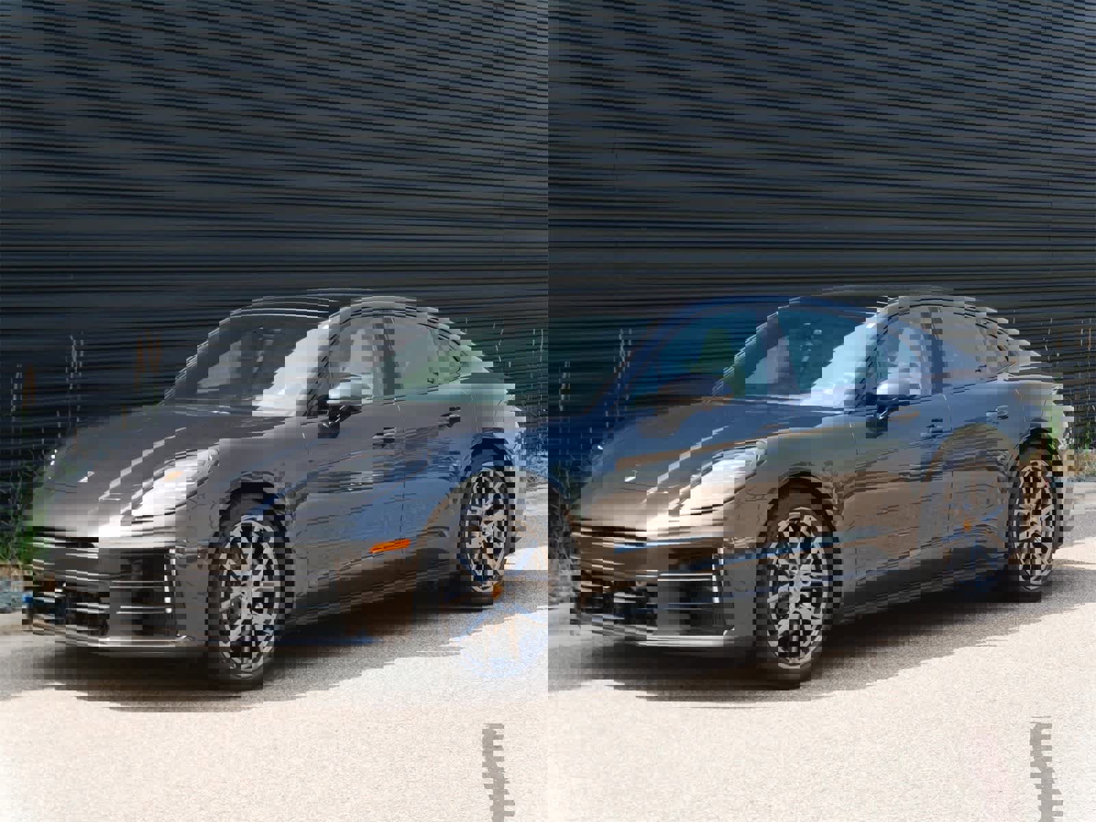 New 2025 Porsche Panamera 4