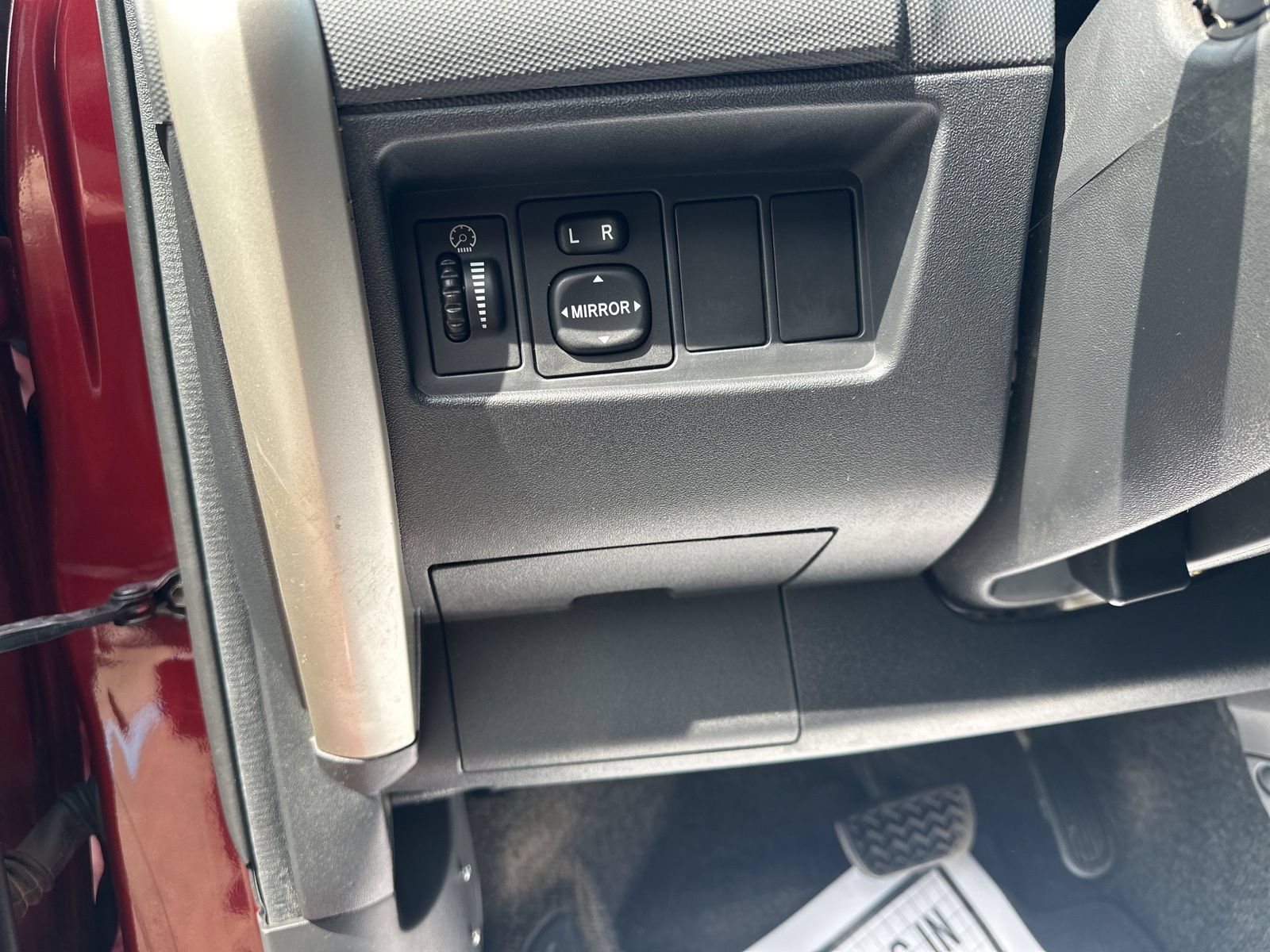 Used 2006 Scion xA FWD image 13