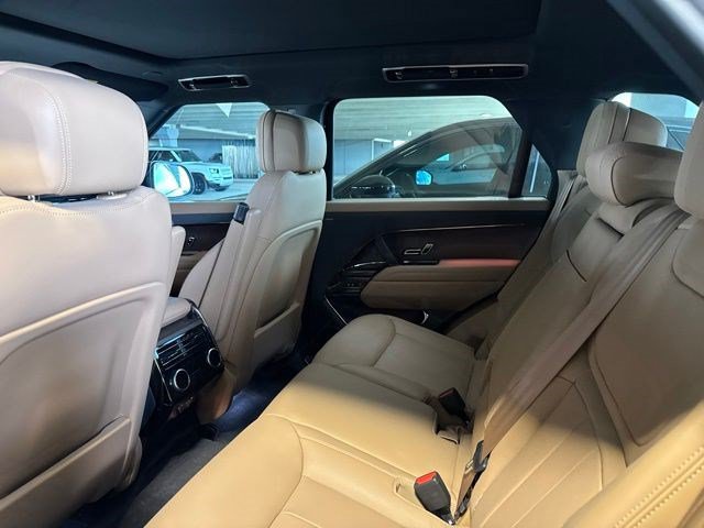 Used 2023 Land Rover Range Rover Sport SE AWD/4WD image 34