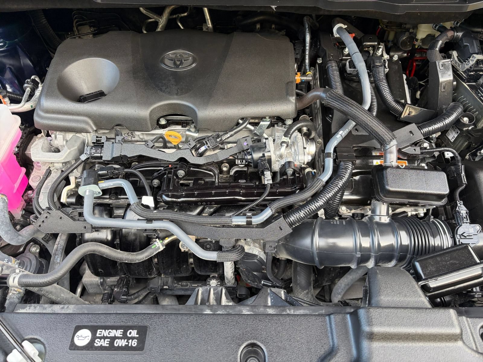 Used 2025 Toyota Sienna XLE FWD image 34