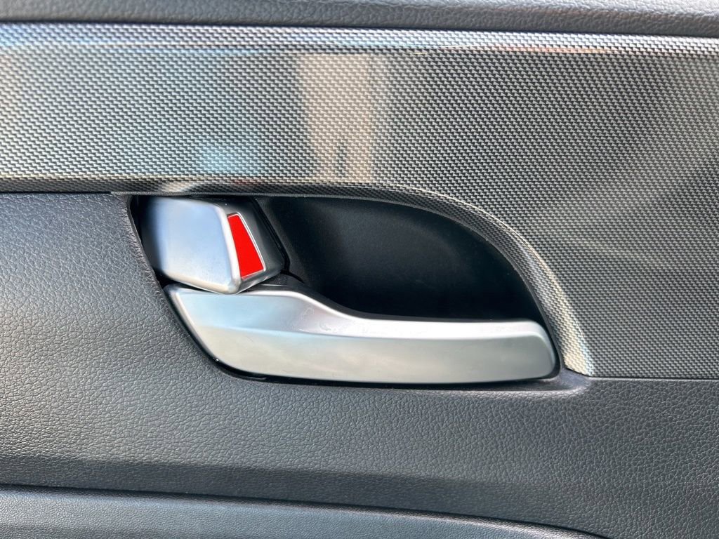 Used 2023 Hyundai Santa Fe SEL image 12