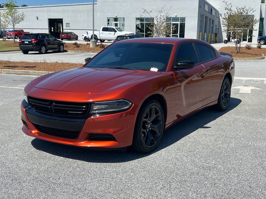 Used 2020 Dodge Charger SXT w/ Blacktop Package image 3