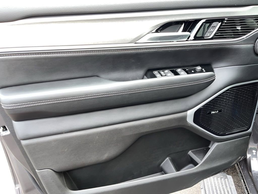 New 2026 Jeep Grand Wagoneer Limited image 25