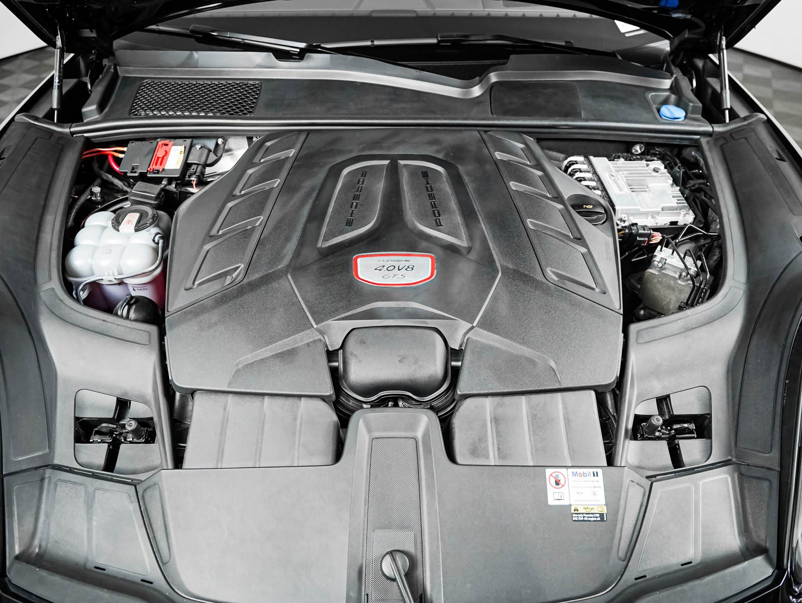 Certified 2023 Porsche Cayenne GTS AWD/4WD image 12
