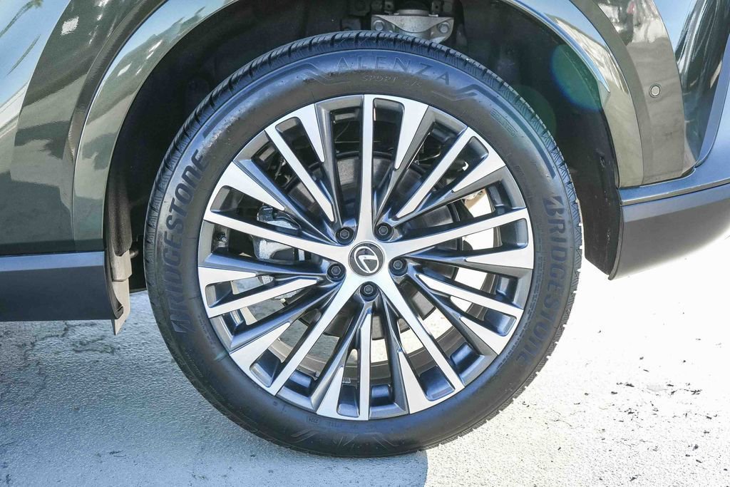 Used 2024 Lexus RX 350 AWD image 12