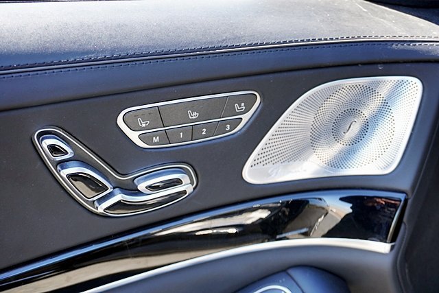 Used 2018 Mercedes-Benz S 560 Sedan image 35