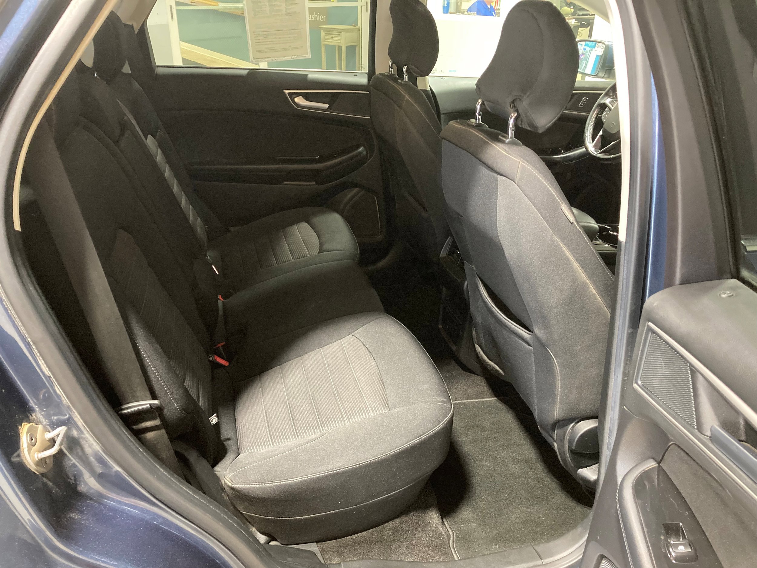 Used 2018 Ford Edge SEL w/ Class II Trailer Tow Package AWD/4WD image 7