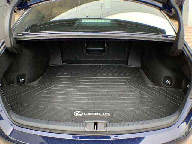 Certified 2025 Lexus ES 300h Ultra Luxury w/ Accessory Package (Z2) FWD image 24