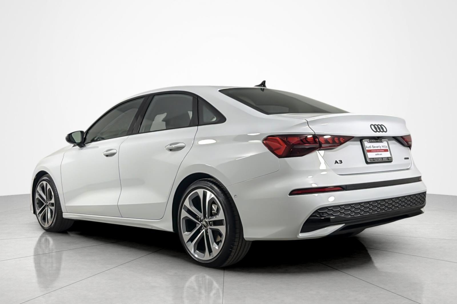 Used 2025 Audi A3 2.0T Premium Plus w/ Premium Plus Package AWD/4WD image 3