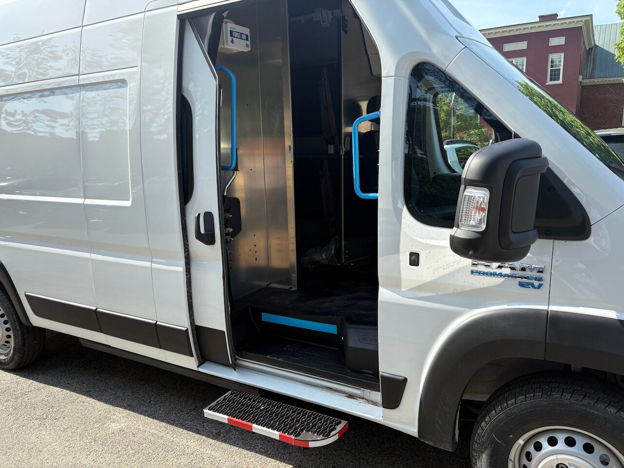 Used 2024 RAM ProMaster 3500 w/ Delivery Van Package FWD image 12