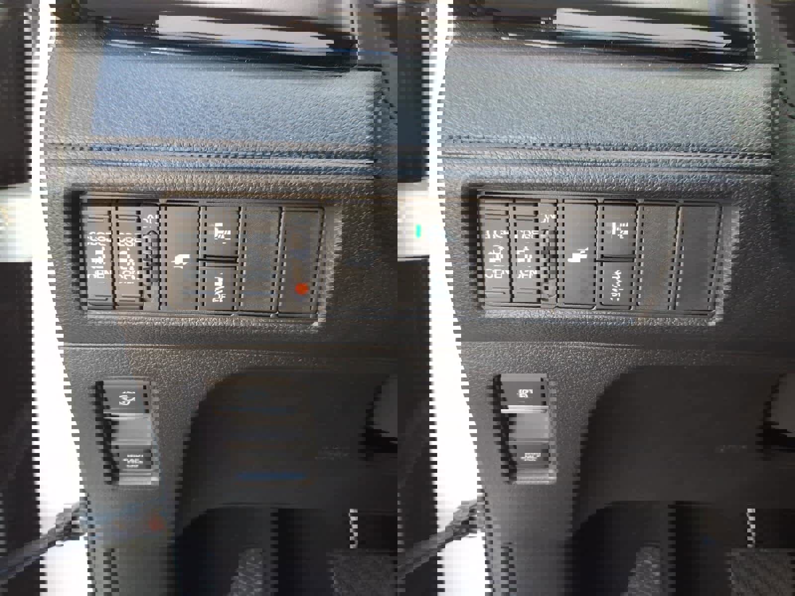 Used 2025 Honda Odyssey Touring image 18