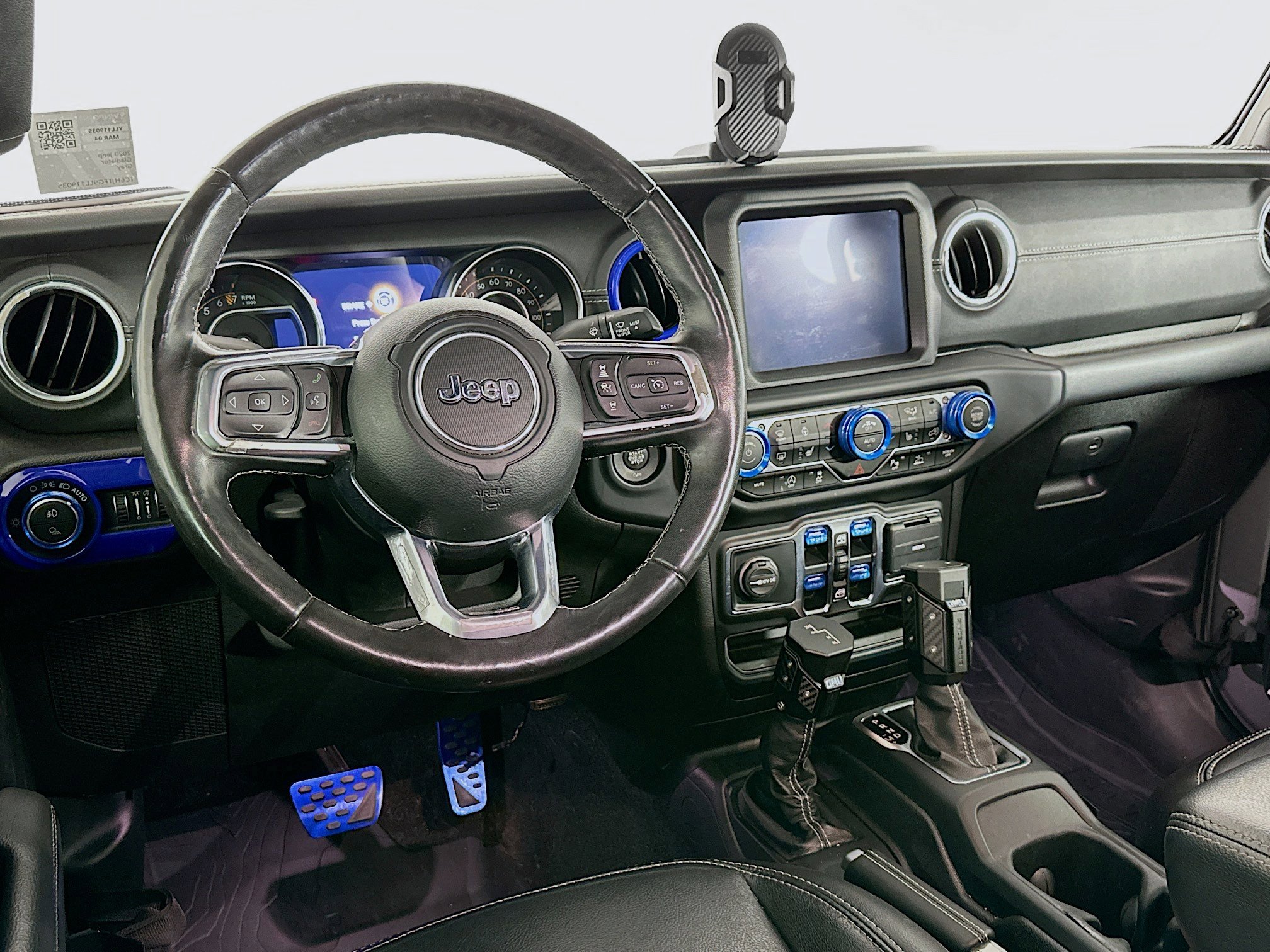 Used 2020 Jeep Gladiator Overland AWD/4WD image 18