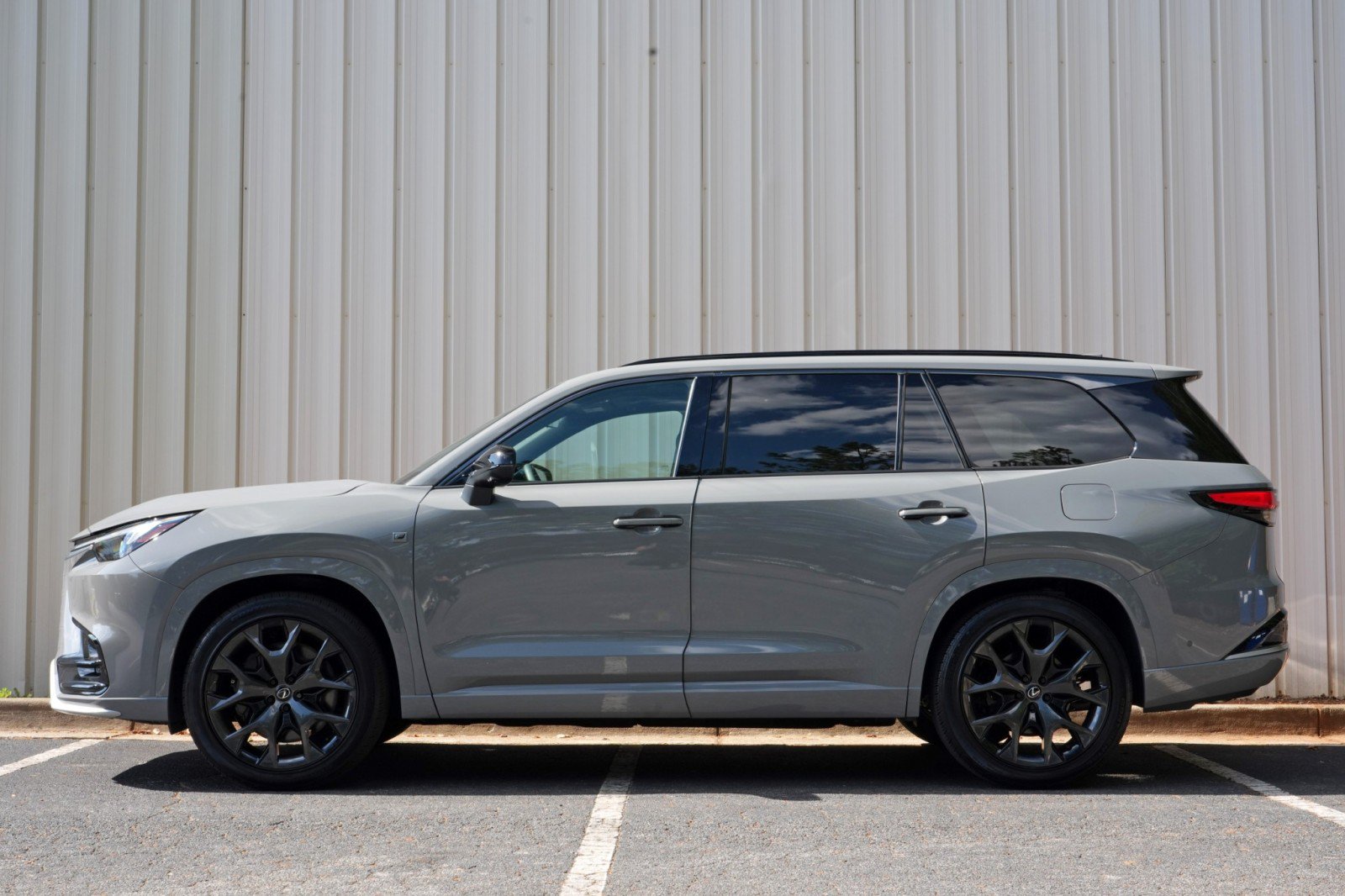 Used 2024 Lexus TX 500h AWD w/ Technology Package image 9