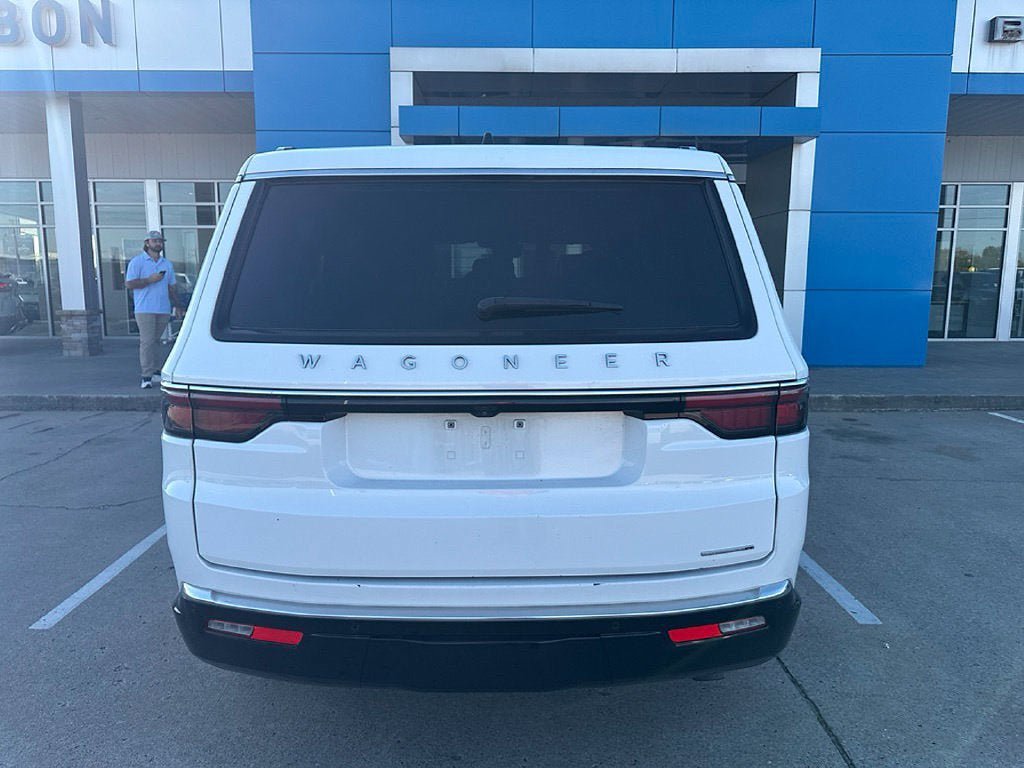 Used 2024 Jeep Wagoneer Series II RWD image 4