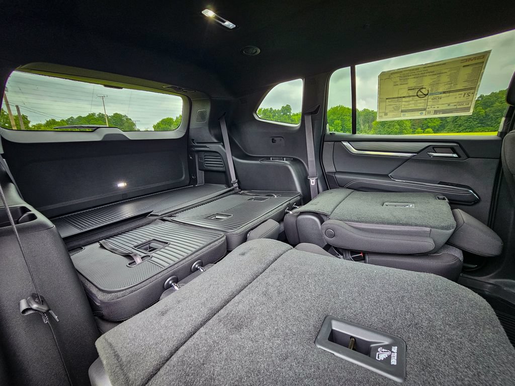 New 2026 GMC Acadia Elevation w/ LPO, Floor Liner Package AWD/4WD image 38