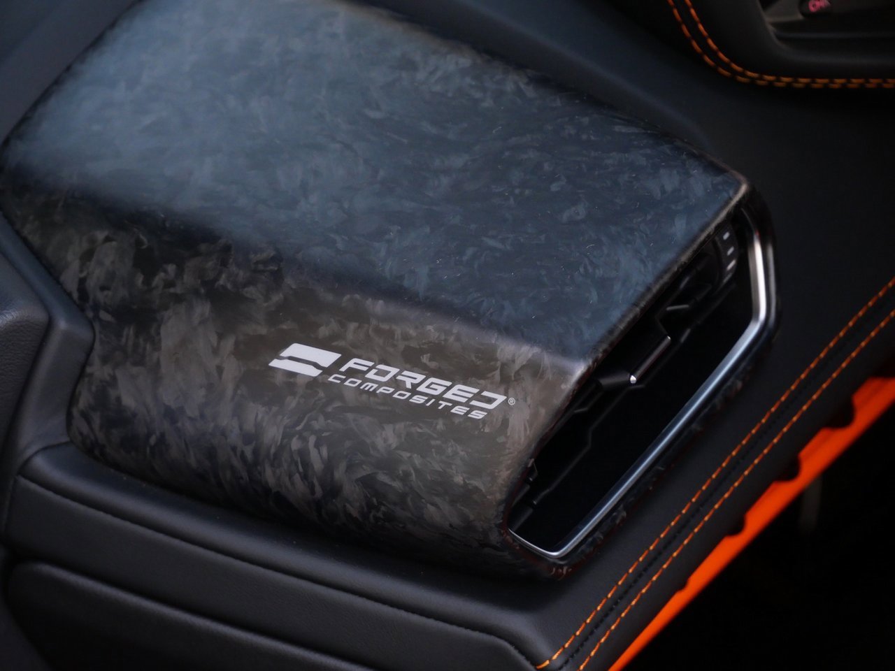 Used 2020 Lamborghini Huracan EVO image 17