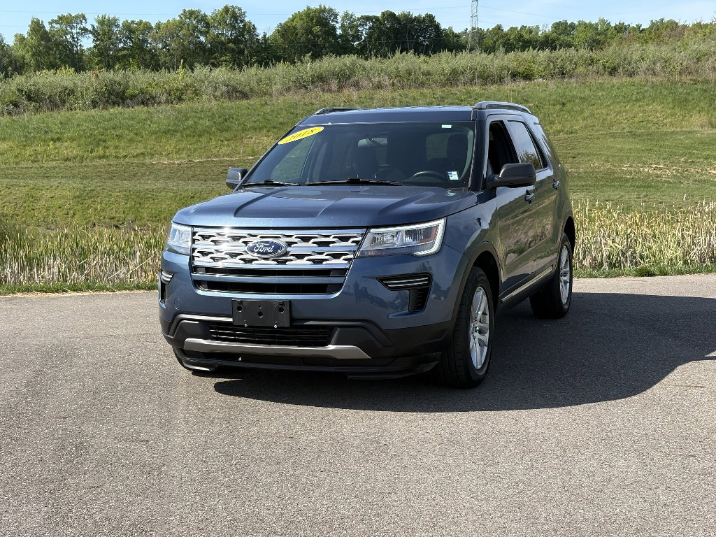 Used 2018 Ford Explorer XLT AWD/4WD image 1