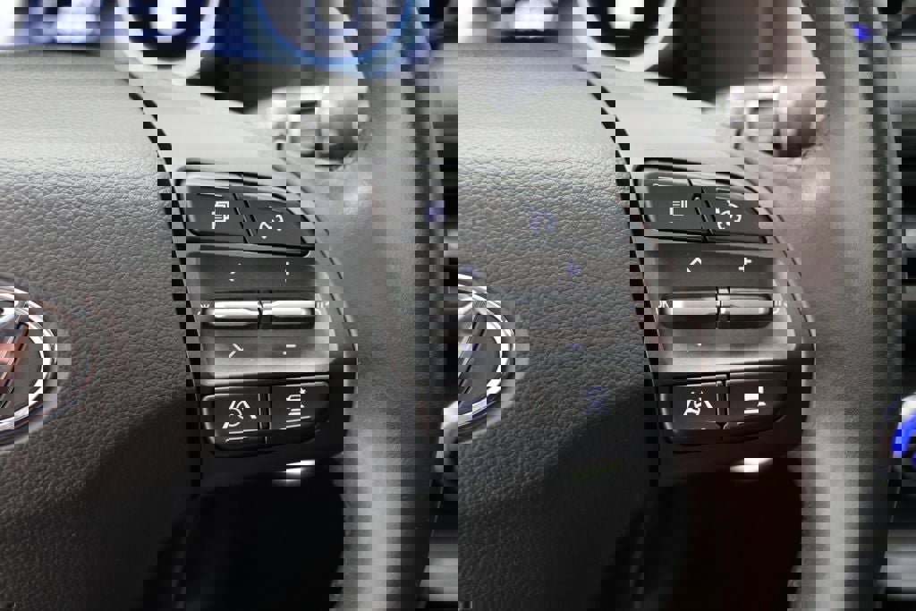 Used 2023 Hyundai Kona Limited image 20