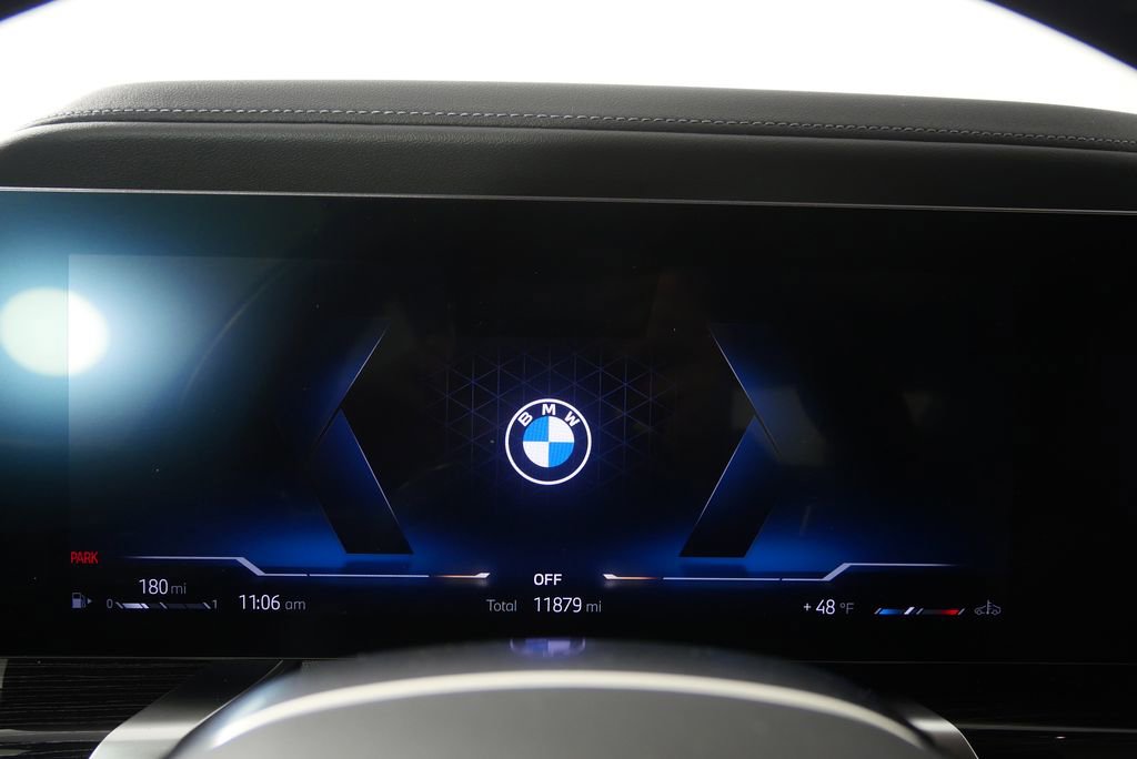 Certified 2025 BMW 740i image 23