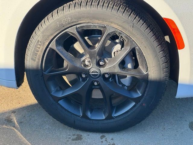 New 2026 Chrysler Pacifica Select image 33