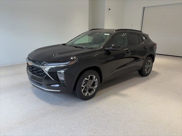 New 2026 Chevrolet Trax LT w/ Driver Confidence Package FWD image 3