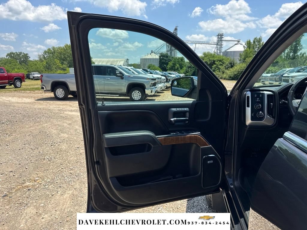 Used 2014 GMC Sierra 1500 SLT w/ SLT Crew Cab Value Package AWD/4WD image 17