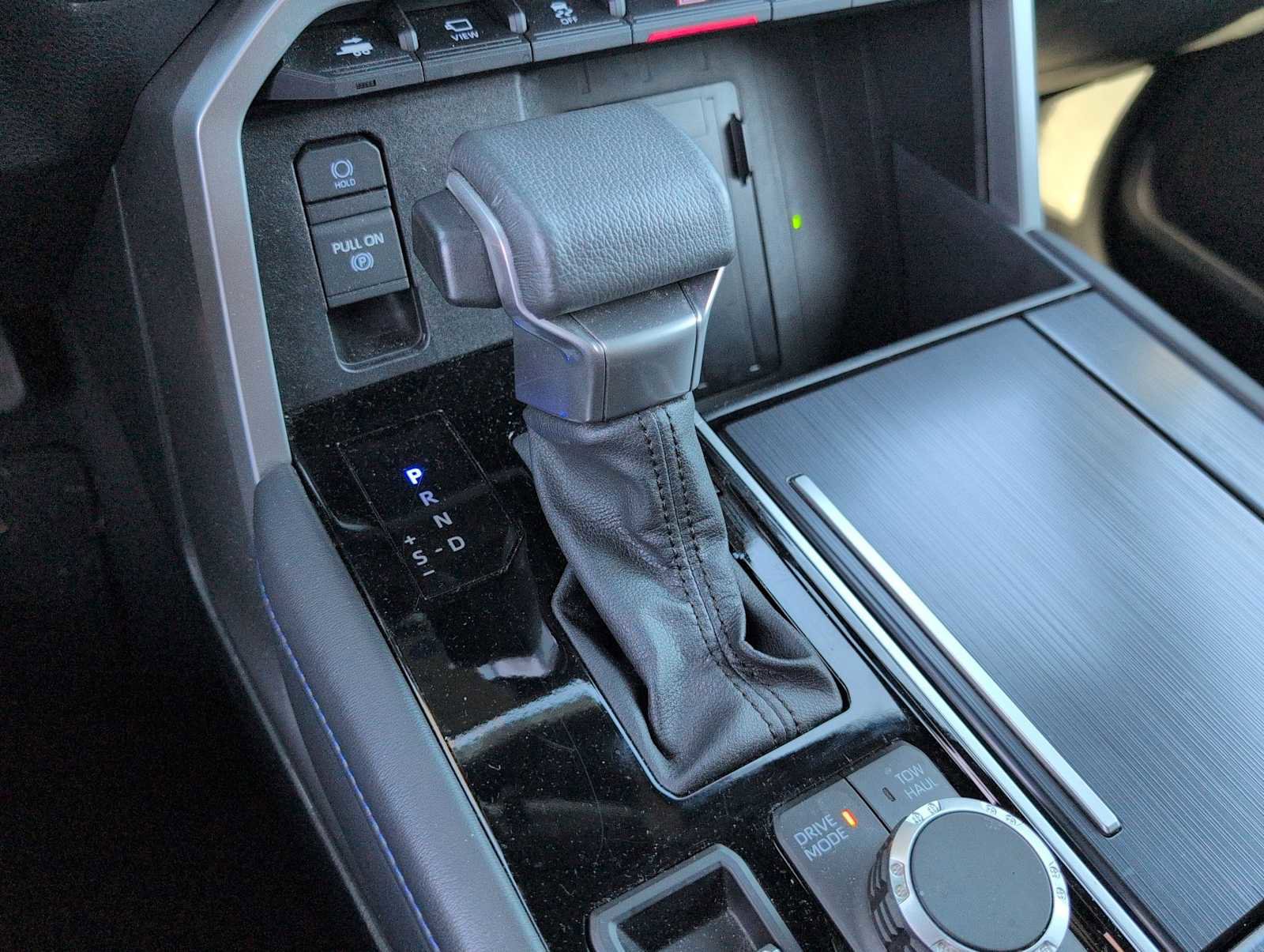 Used 2023 Toyota Sequoia Platinum image 29