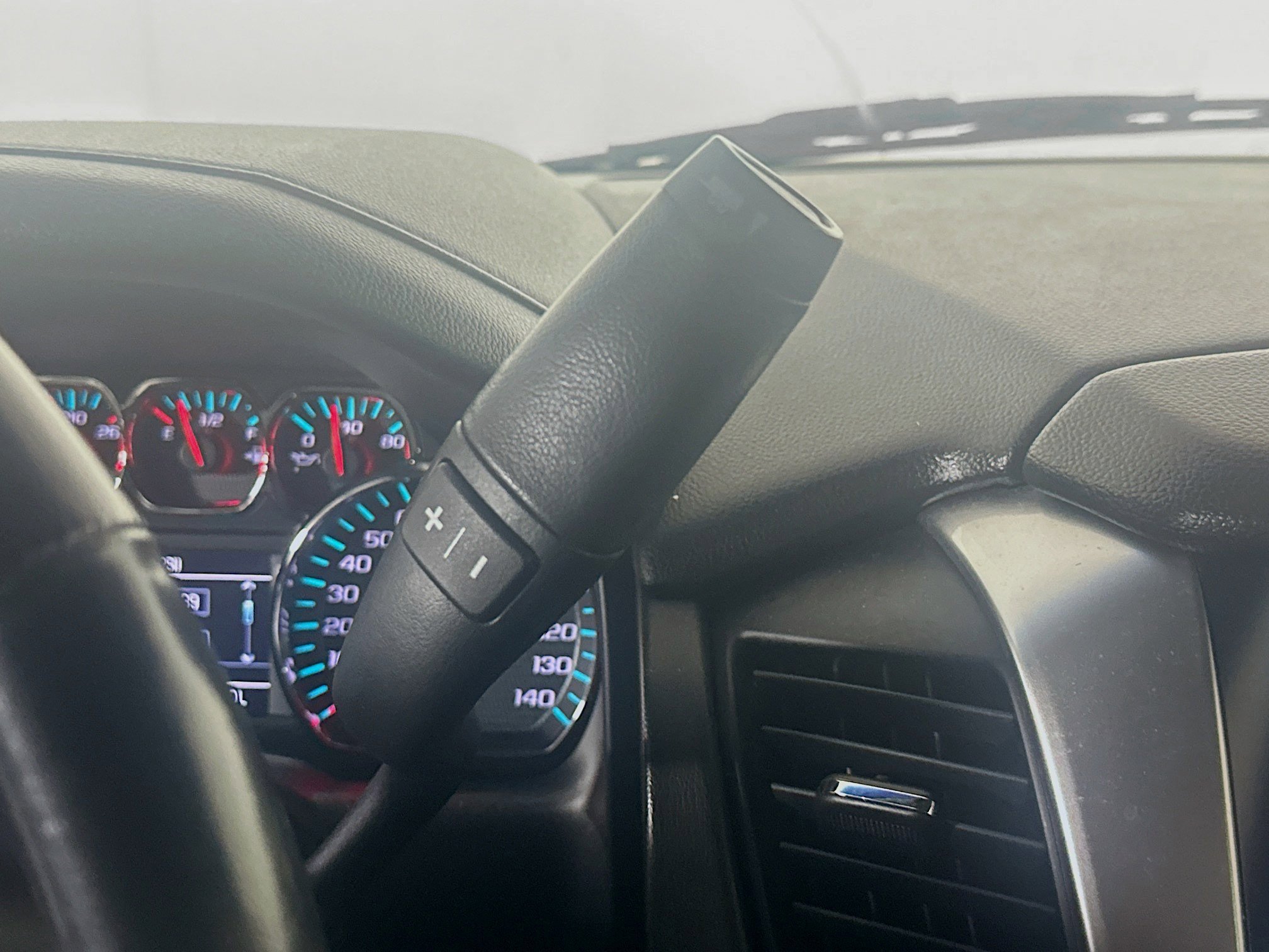 Used 2020 Chevrolet Tahoe LT w/ Luxury Package AWD/4WD image 25