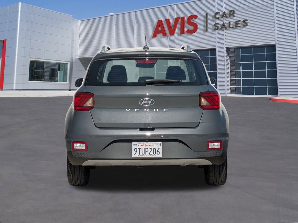 Used 2025 Hyundai Venue SEL image 7