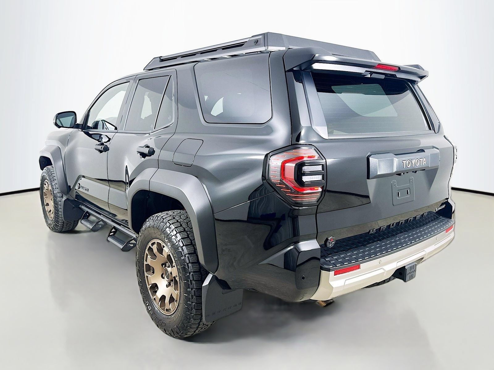 Used 2025 Toyota 4Runner Trailhunter AWD/4WD image 7