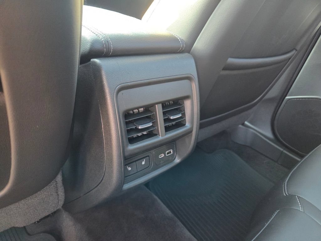 Used 2024 Cadillac XT4 Premium Luxury w/ Technology Package FWD image 8