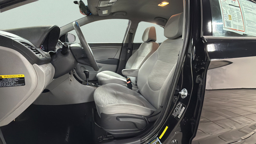 Used 2016 Hyundai Accent SE image 16