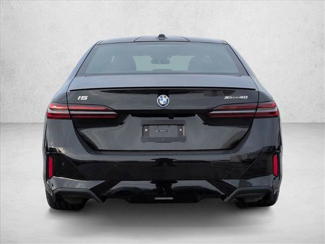 New 2026 BMW i5 eDrive40 image 8