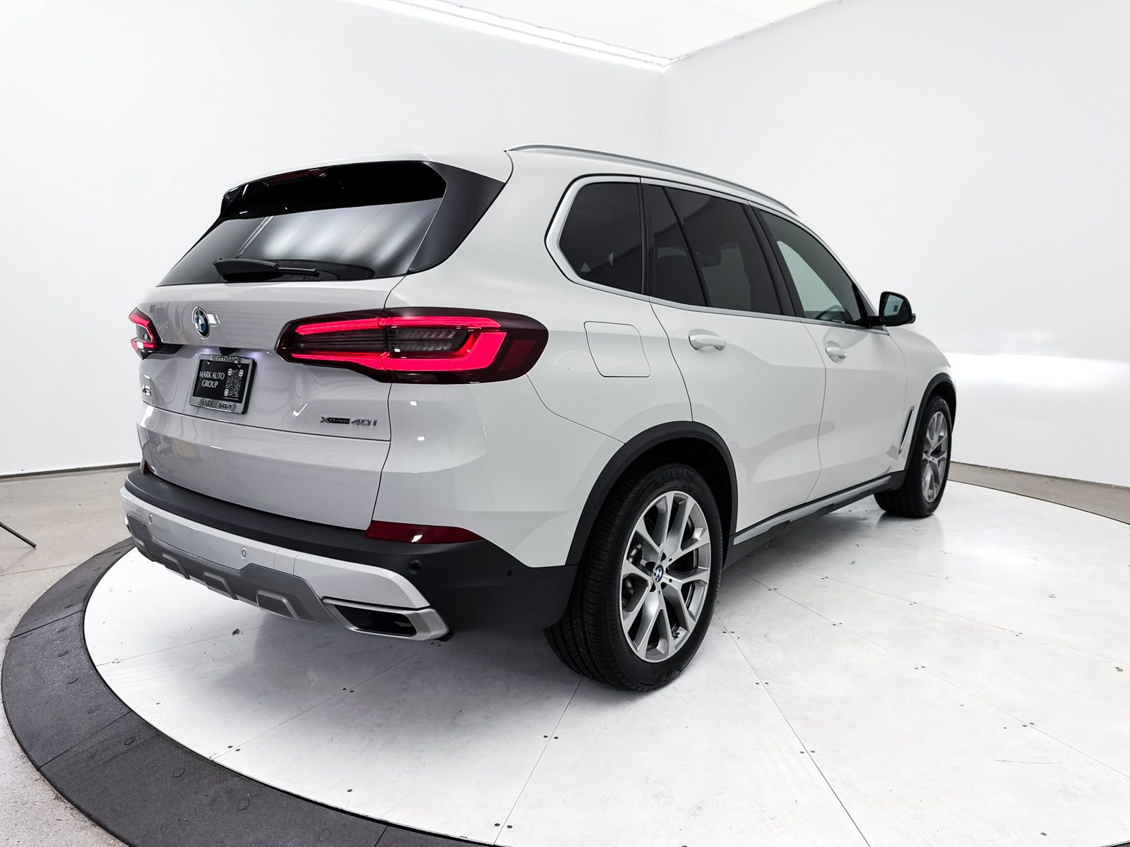 Used 2022 BMW X5 xDrive40i w/ Premium Package AWD/4WD image 20