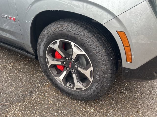 New 2025 GMC Yukon AT4 Ultimate image 4