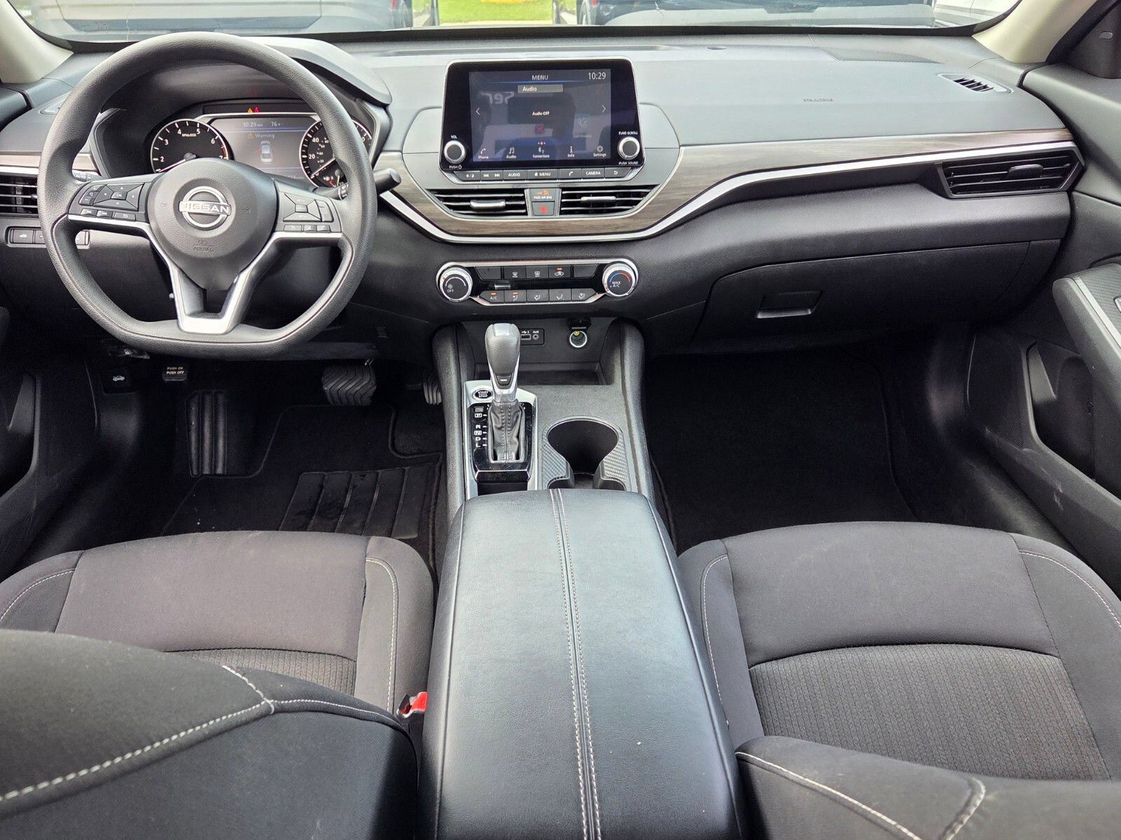 Used 2025 Nissan Altima 2.5 SV FWD image 8