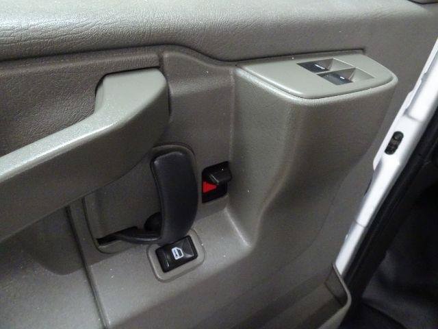 Used 2019 Chevrolet Express 3500 w/ Driver Convenience Package RWD image 24