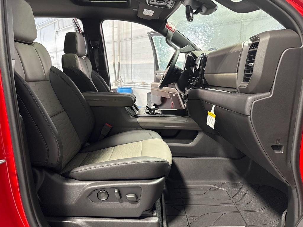 New 2026 Chevrolet Silverado 2500 ZR2 AWD/4WD image 36