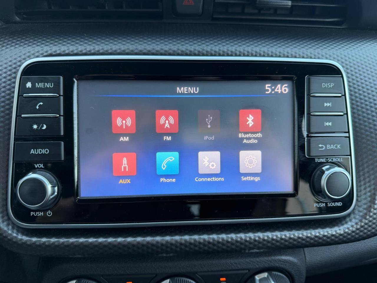 Used 2019 Nissan Kicks S image 17