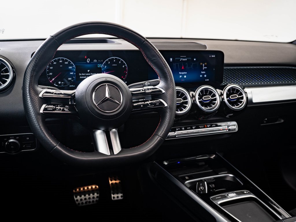 Used 2024 Mercedes-Benz GLB 250 4MATIC image 4