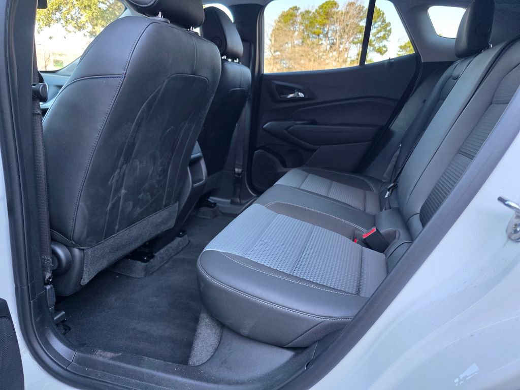 Certified 2025 Chevrolet Trax LT w/ LT Convenience Package image 28