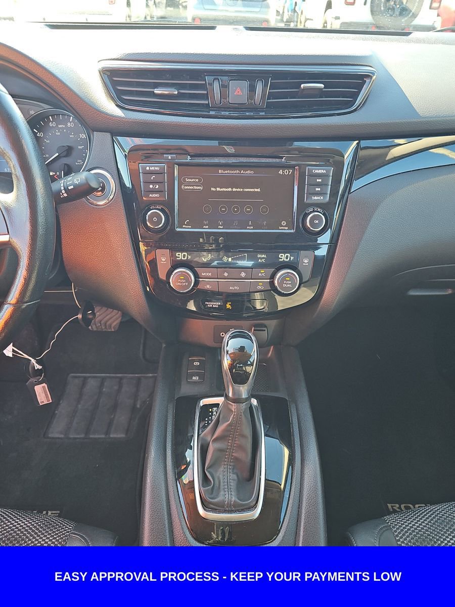Used 2022 Nissan Rogue Sport SV w/ Technology Package image 15