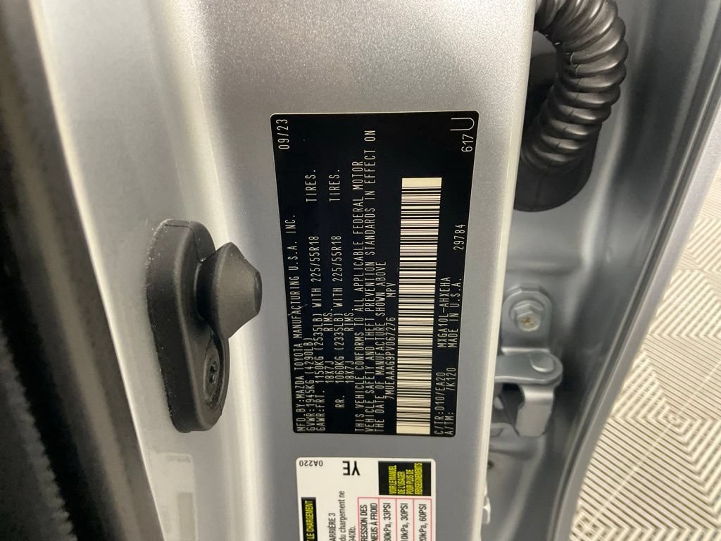 Used 2023 Toyota Corolla Cross XLE FWD image 27