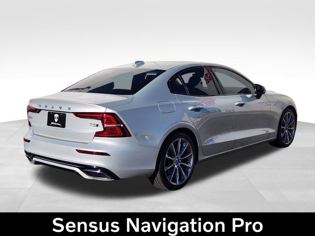 Certified 2021 Volvo S60 T5 Momentum w/ Premium Package image 9